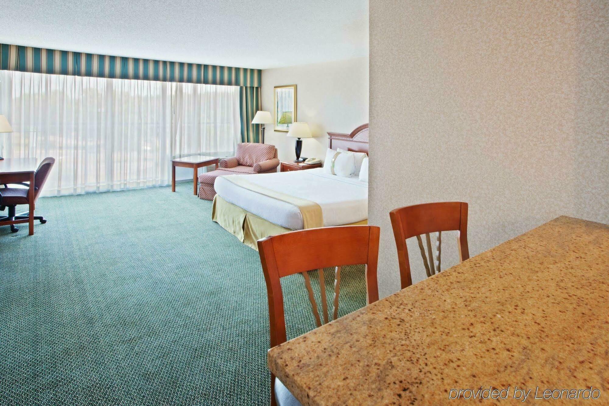 Holiday Inn University Area Charlottesville By Ihg Ngoại thất bức ảnh